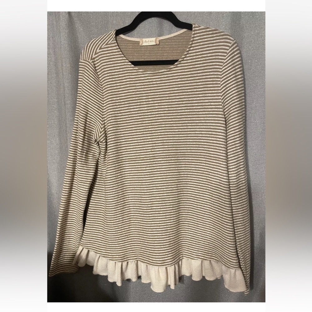 Preowned Altar’d state camel tan brown and white cream striped ruffle sweater